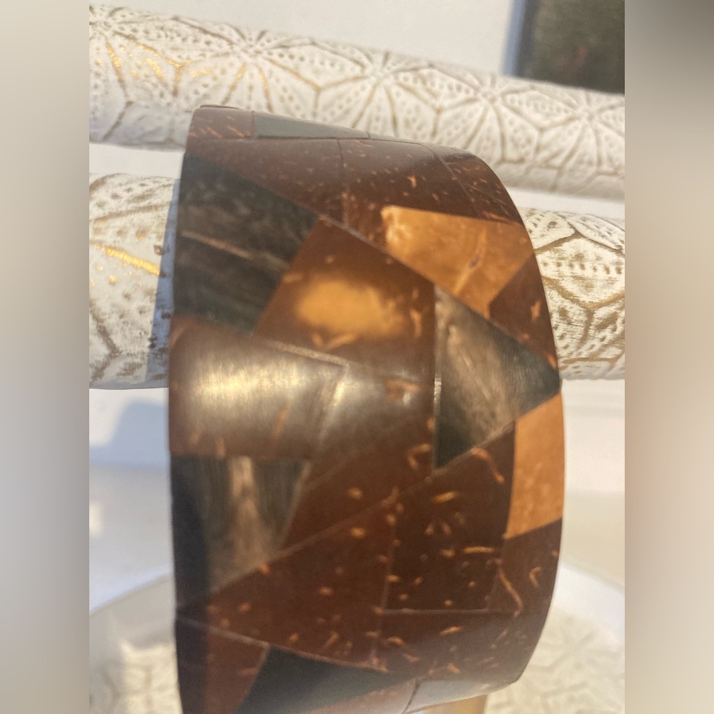 Unique Crafted Wooden Geometric Bangle